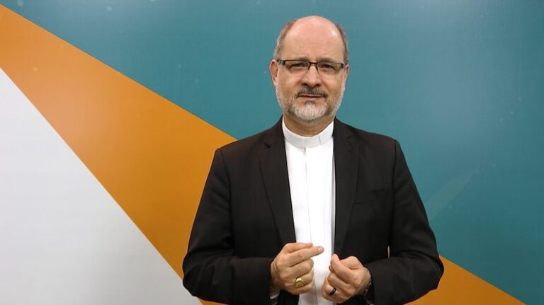 Dia Nacional da Radiodifusão; dom Mol anuncia, oficialmente, a realização do 1º censo das emissoras de rádio de inspiração católica do Brasil