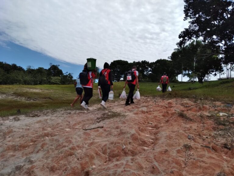 Cáritas brasileira inicia entrega de kits de higiene e prevenção à Covid-19 para os povos amazônidas