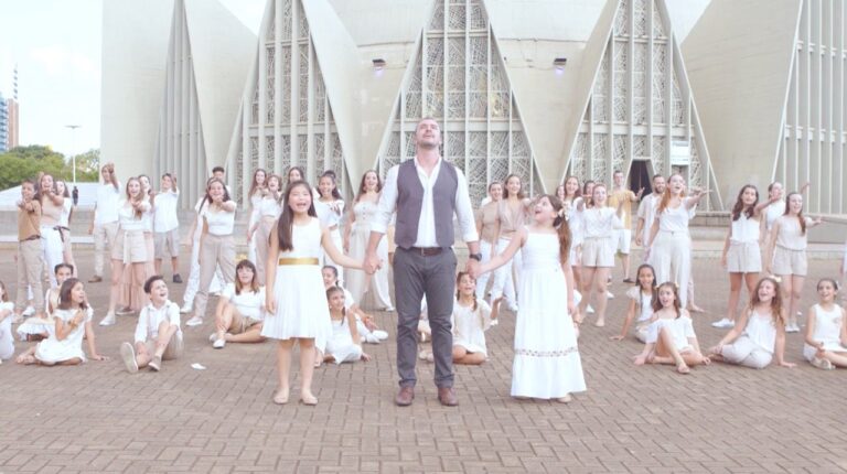 Advento: Coral Arquidiocesano de Maringá – regional Sul 2 da CNBB lança clipe “Amanhã – Um novo dia vem”
