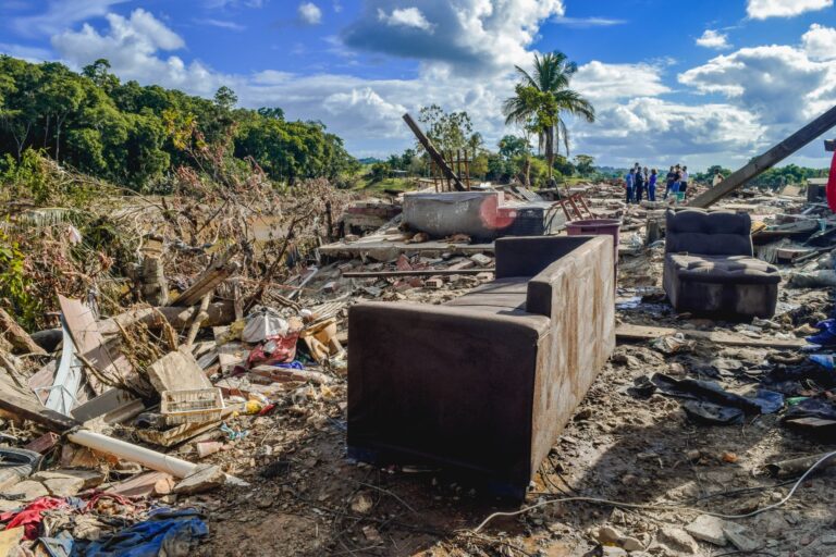 Cáritas articula visita do Embaixador da União Europeia no Brasil às comunidades atingidas pelas inundações em Ilhéus e Itabuna, Bahia