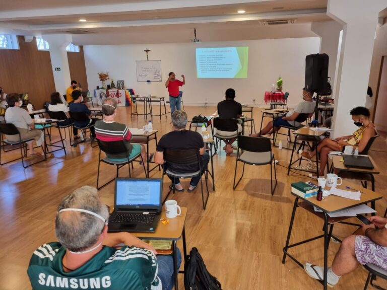 Conheça os cursos oferecidos pelo Centro Nacional de Fé e Política dom Hélder Câmara em 2022
