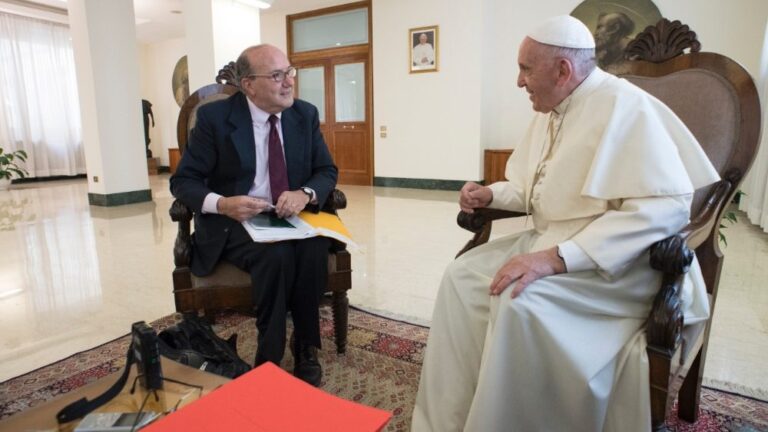 Papa Francisco anuncia que nomeará duas mulheres no Dicastério para os Bispos