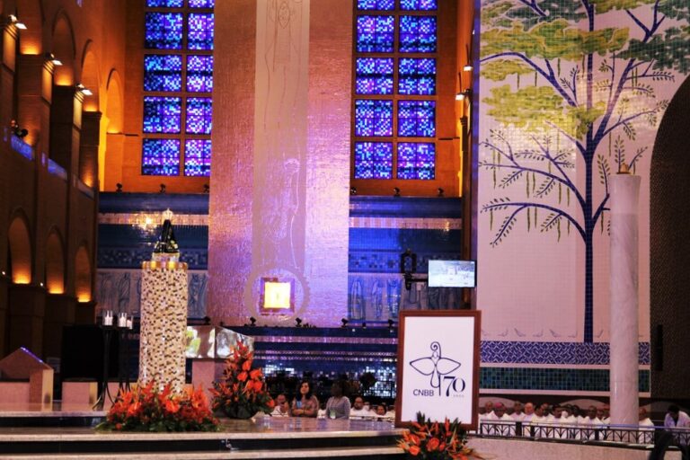 CNBB 70 anos e Nossa Senhora Aparecida: reconhecer e agradecer dedicação, testemunho e caridade da Igreja no Brasil